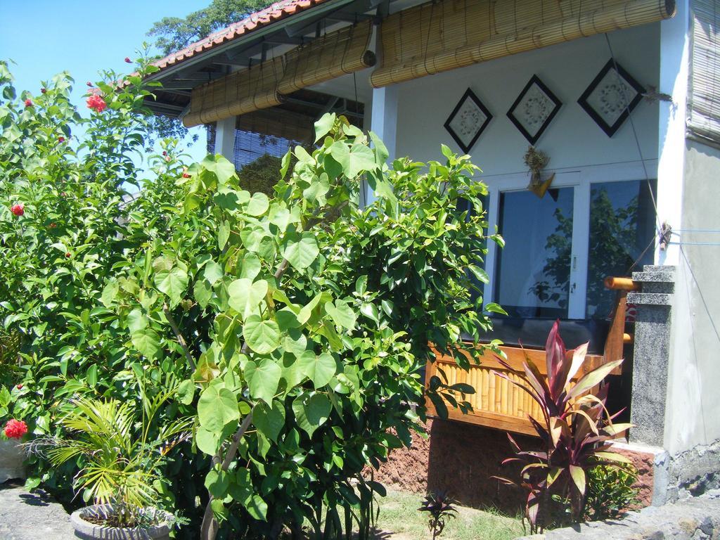Alur Beach Homestay Amed Esterno foto