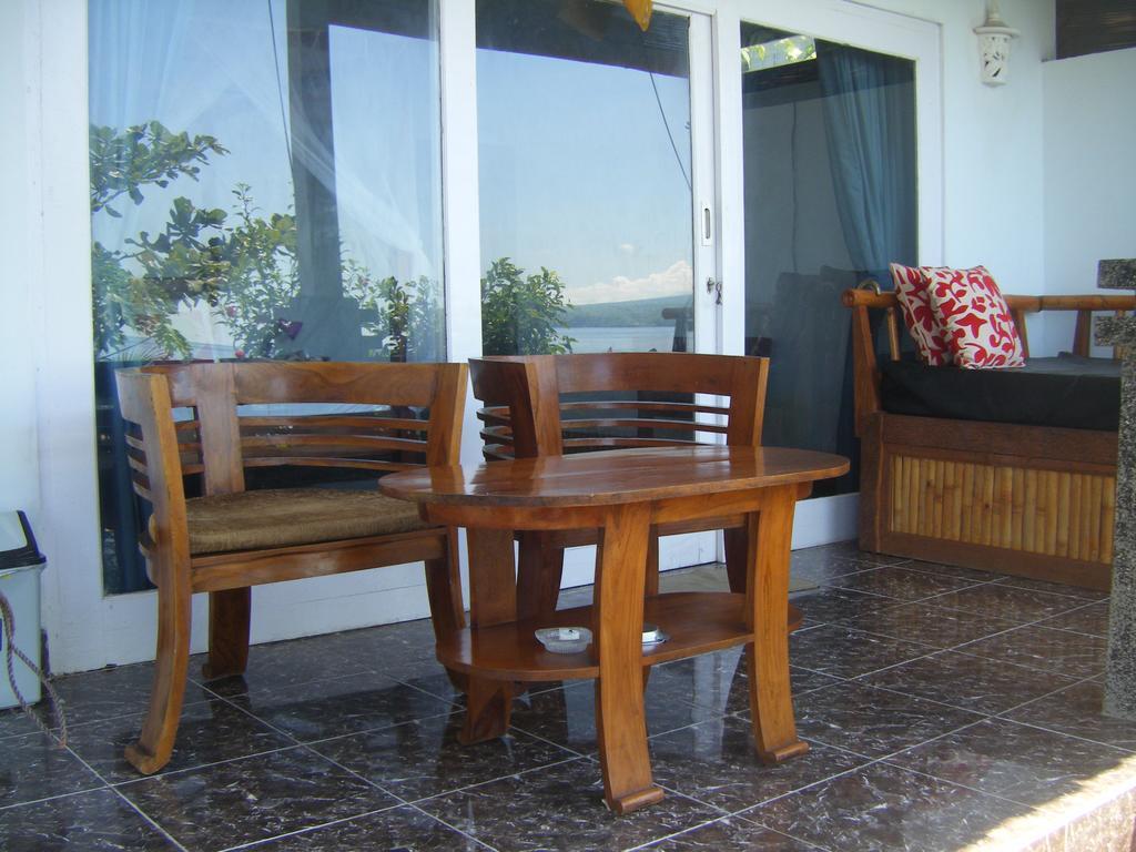 Alur Beach Homestay Amed Esterno foto
