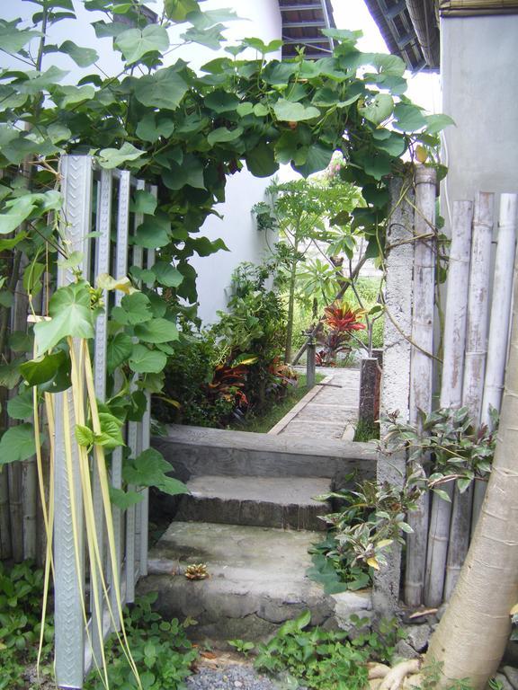 Alur Beach Homestay Amed Esterno foto