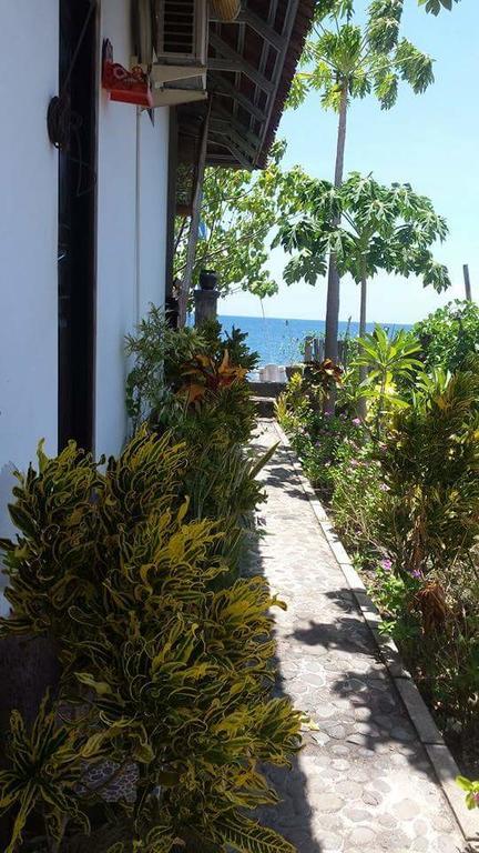 Alur Beach Homestay Amed Esterno foto