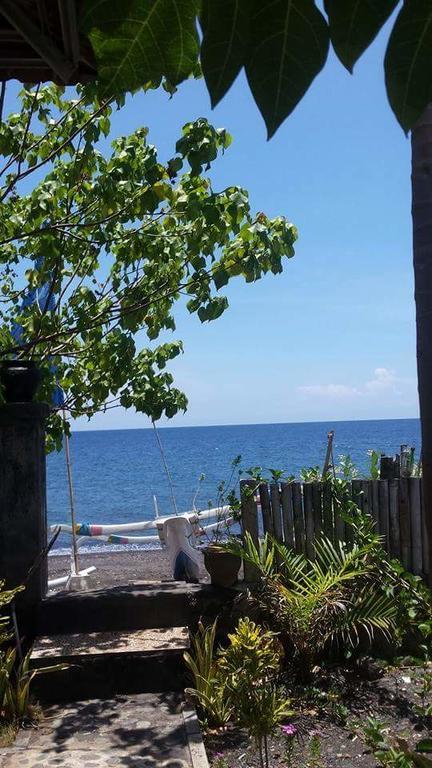Alur Beach Homestay Amed Esterno foto