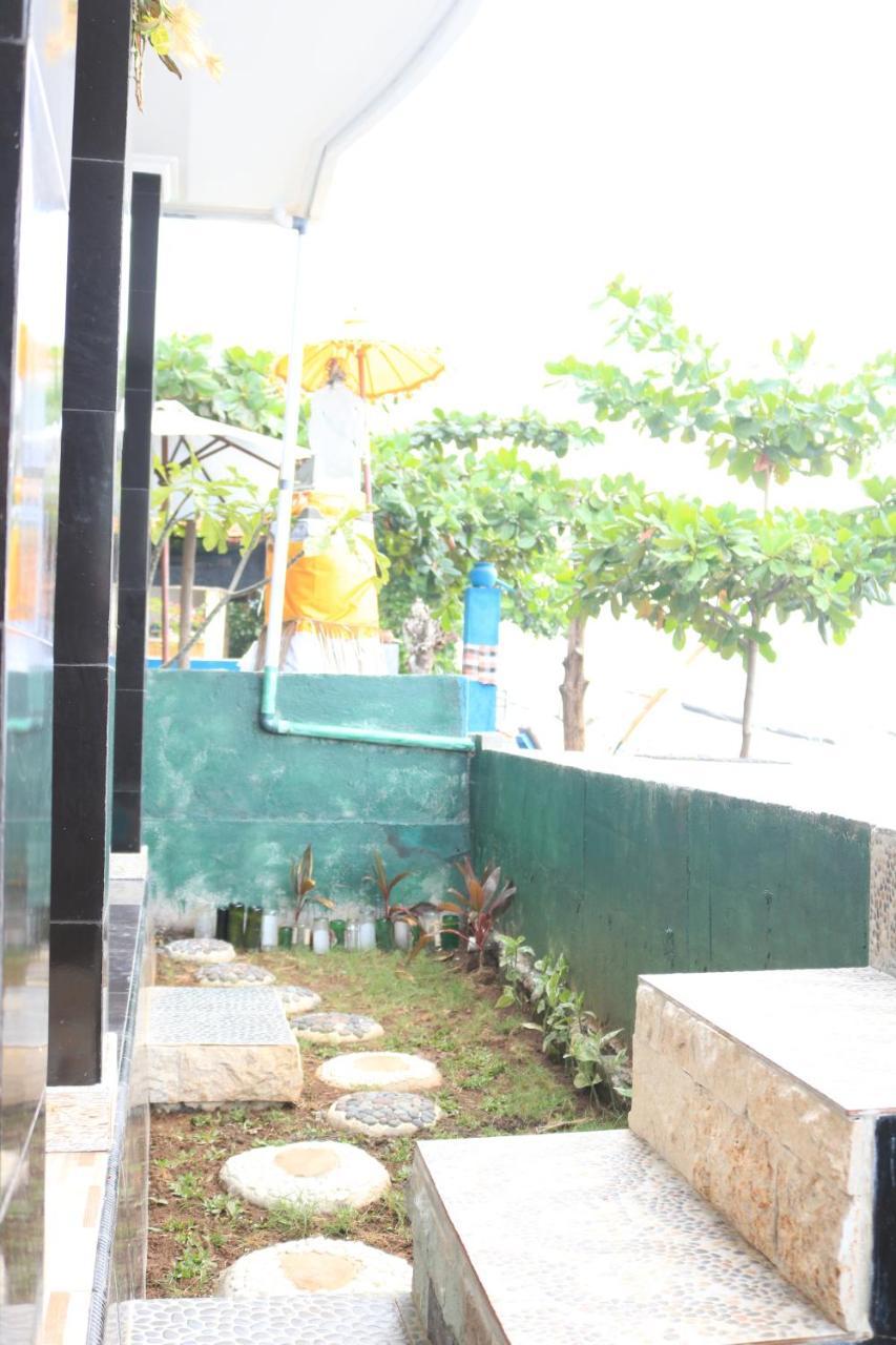 Alur Beach Homestay Amed Esterno foto