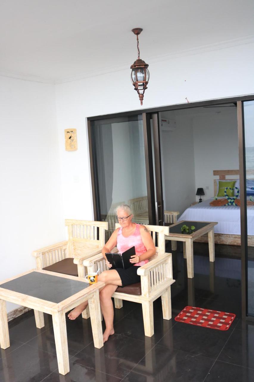Alur Beach Homestay Amed Esterno foto