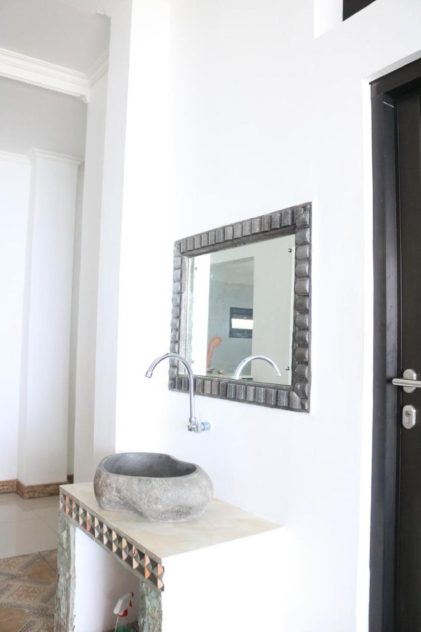 Alur Beach Homestay Amed Esterno foto